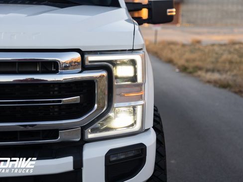 Used 2022 Ford F350 Lariat w/ Lariat Ultimate Package image 5