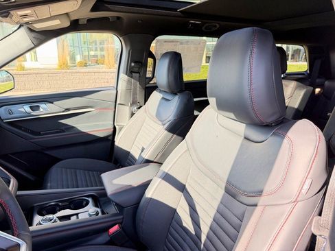 New 2026 Ford Explorer ST-Line w/ ST-Line Street Pack AWD/4WD image 9