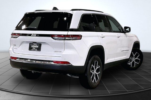 Used 2024 Jeep Grand Cherokee Limited AWD/4WD image 2