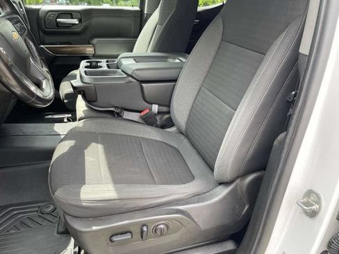 Certified 2022 Chevrolet Silverado 1500 LT AWD/4WD image 16
