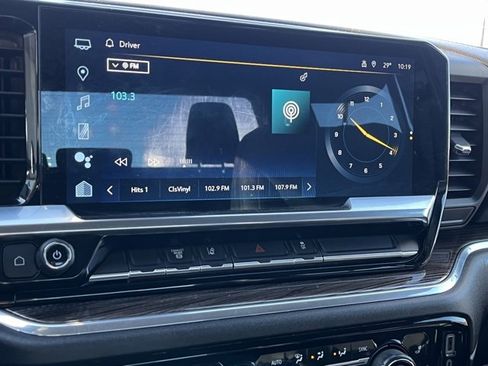 Used 2024 Chevrolet Silverado 2500 LT w/ Convenience Package image 36