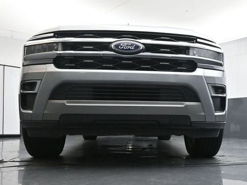 Used 2024 Ford Expedition Max Limited image 31