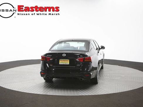 Used 2024 Nissan Altima 2.5 SL AWD/4WD image 34