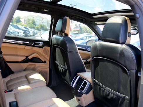 Used 2015 Porsche Cayenne S w/ Premium Package image 47