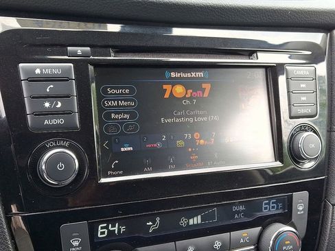 Used 2020 Nissan Rogue SV AWD/4WD image 16