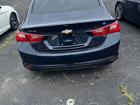 Used 2017 Chevrolet Malibu Hybrid w/ Driver Confidence Package FWD image 3