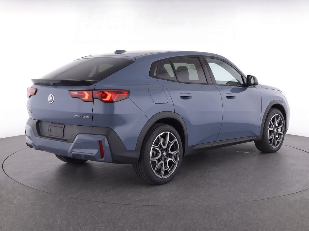 Certified 2025 BMW X2 xDrive28i AWD/4WD image 30