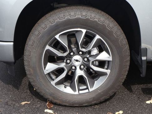 Certified 2024 Chevrolet Silverado 1500 RST w/ Z71 Off-Road Package image 11