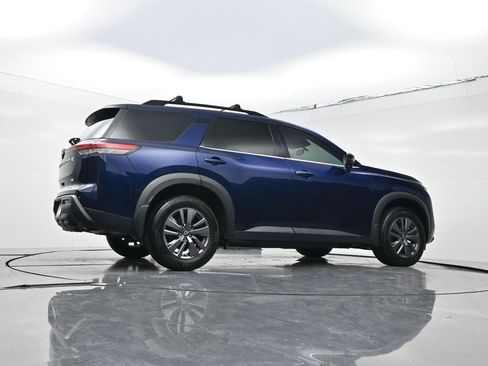 Used 2023 Nissan Pathfinder SV image 22