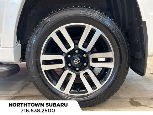 Used 2023 Toyota 4Runner Limited AWD/4WD image 24