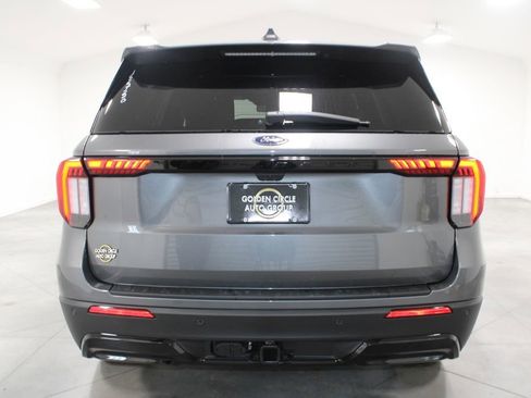 New 2026 Ford Explorer ST-Line w/ ST-Line Street Pack image 7