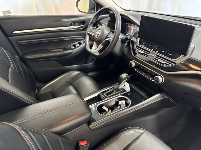 Used 2023 Nissan Altima 2.5 SR w/ SR Premium Package FWD image 27