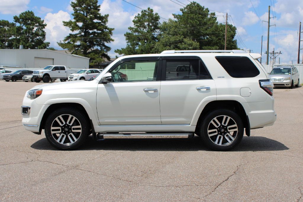 Used 2022 Toyota 4Runner Limited AWD/4WD image 3