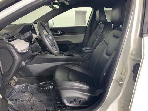 Used 2024 Jeep Compass Limited AWD/4WD image 18