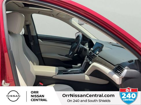 Used 2020 Honda Accord Touring image 11