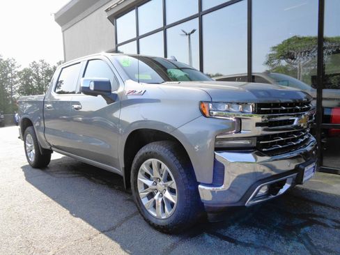Used 2022 Chevrolet Silverado 1500 LTZ AWD/4WD image 3