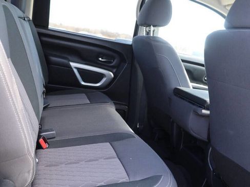 Used 2024 Nissan Titan SV image 16