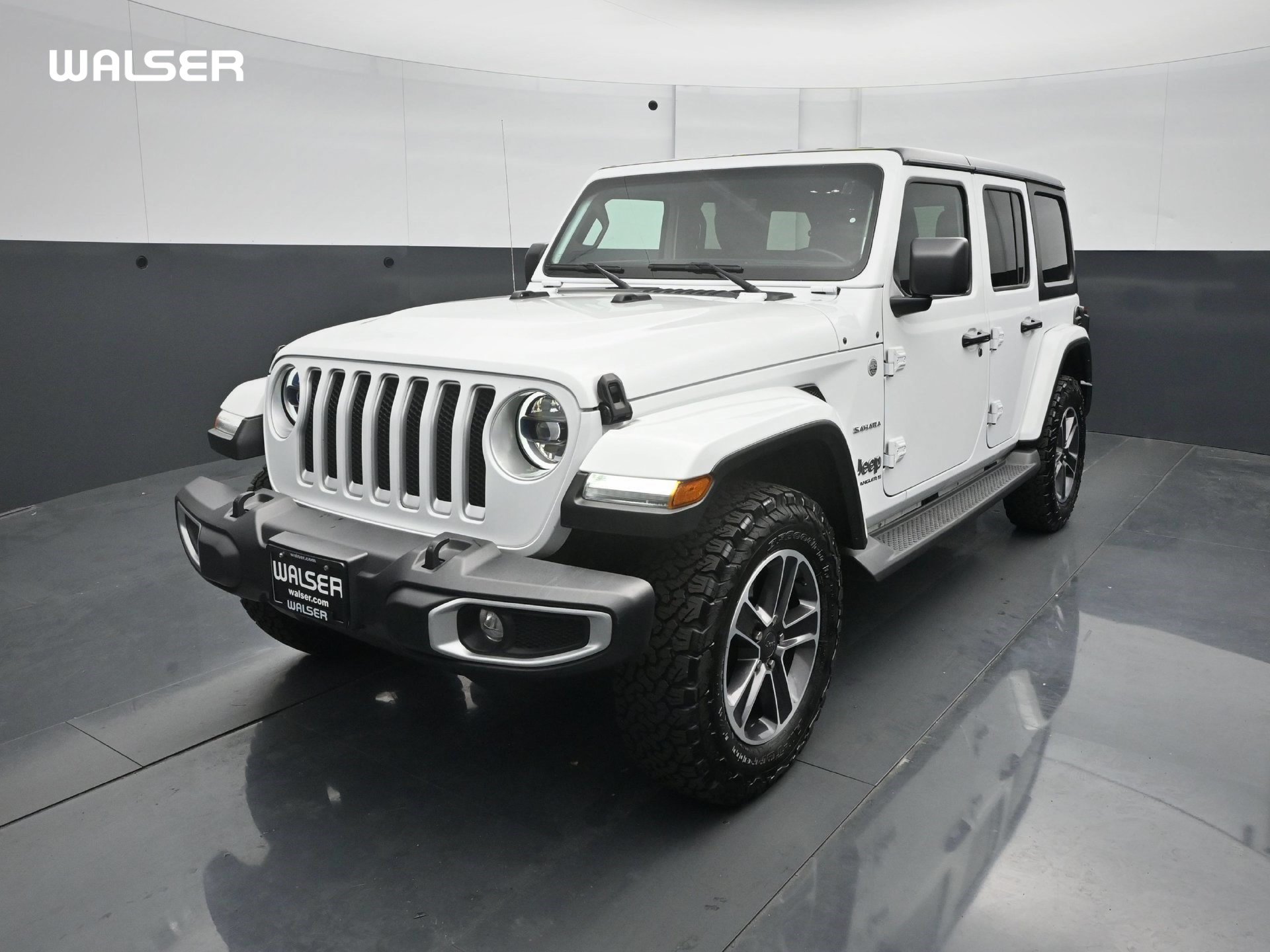Used 2023 Jeep Wrangler Unlimited Sahara w/ LED Lighting Group AWD/4WD image 1