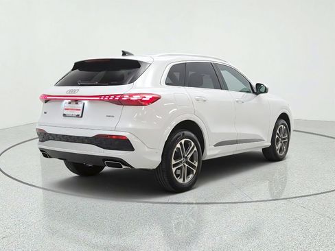 Used 2025 Audi Q5 Premium w/ Convenience Package AWD/4WD image 5