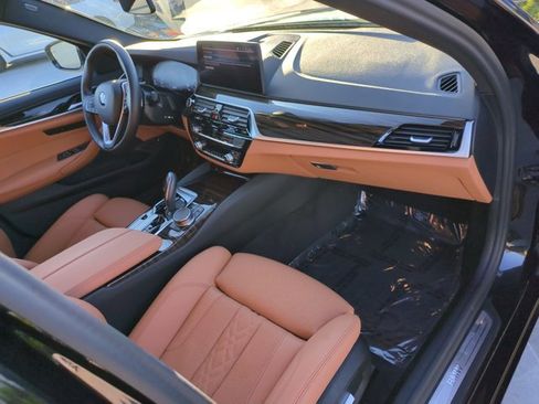 Certified 2023 BMW 530e w/ Convenience Package image 23