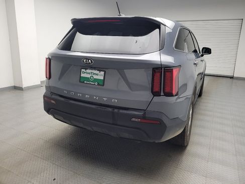 Used 2021 Kia Sorento LX FWD image 7