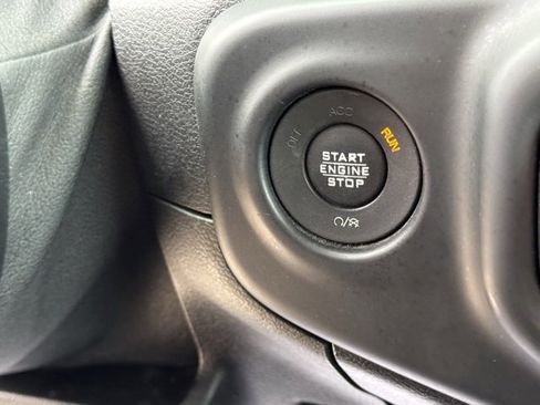 Used 2019 Jeep Wrangler Unlimited Sport image 18