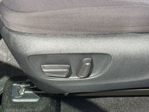 Certified 2024 Toyota Highlander LE AWD/4WD image 21