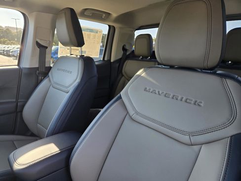 New 2025 Ford Maverick Lariat w/ 4K Tow Package image 10