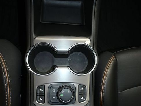 Used 2023 GMC Terrain AT4 AWD/4WD image 18