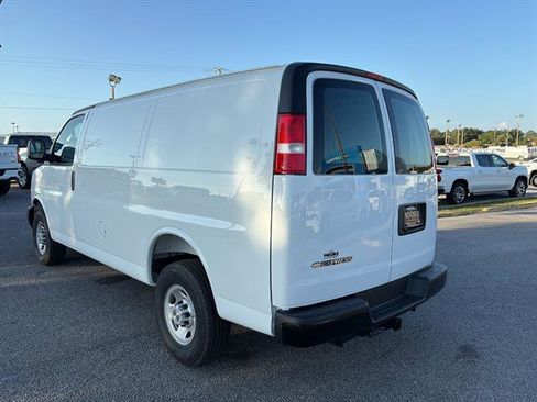 New 2025 Chevrolet Express 2500 w/ Enhanced Convenience Package RWD image 5