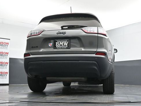 Used 2023 Jeep Cherokee Altitude Lux image 23