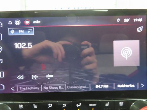 Used 2024 GMC Canyon AT4X image 21