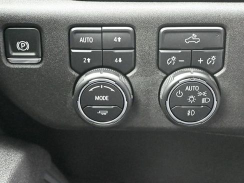 Used 2025 Chevrolet Silverado 1500 RST w/ Texas Edition Plus image 15