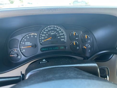 Used 2004 GMC Sierra 2500 SLT w/ Skid Plate Package AWD/4WD image 16