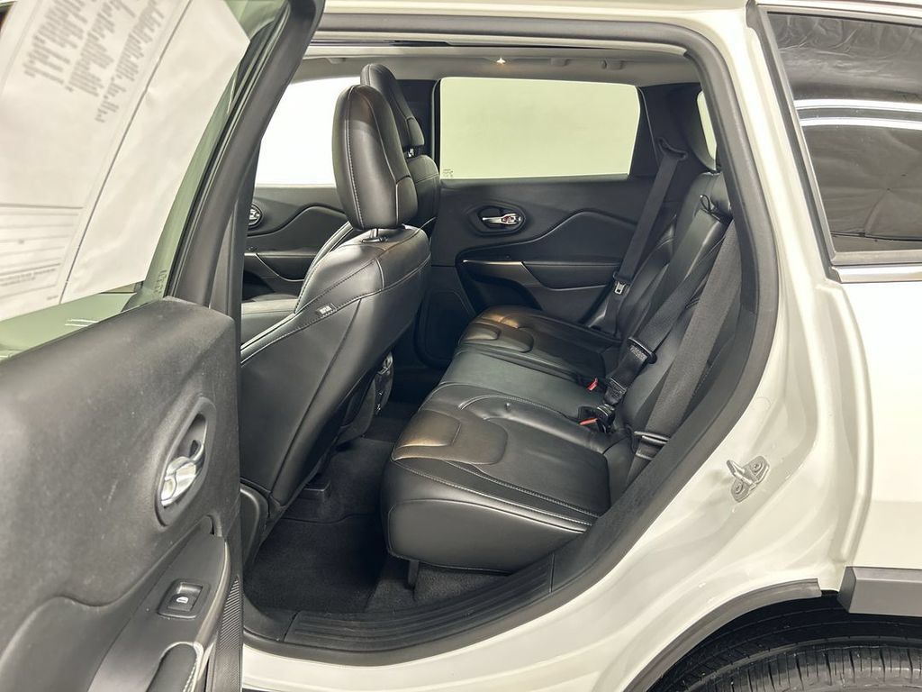 Used 2021 Jeep Cherokee Limited AWD/4WD image 20