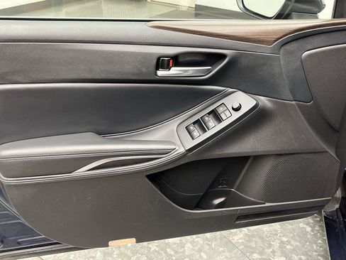 Used 2020 Toyota Avalon XLE w/ Carpet Mat Package FWD image 6