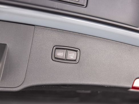 Used 2024 Porsche Cayenne Turbo GT AWD/4WD image 16