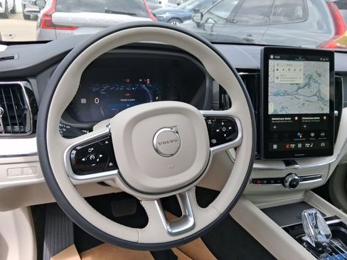 New 2026 Volvo XC60 T8 Ultra w/ Protection Package Premier AWD/4WD image 13