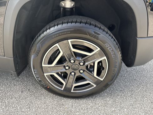 New 2026 Jeep Cherokee Limited AWD/4WD image 21