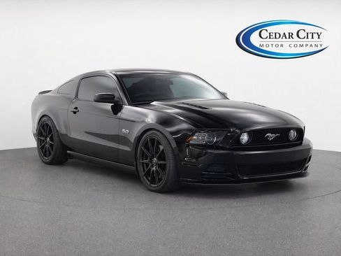 Used 2014 Ford Mustang GT w/ Brembo Brake Package RWD image 2