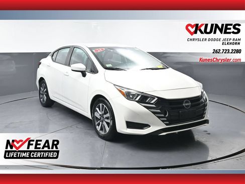 Used 2024 Nissan Versa SV FWD image 1