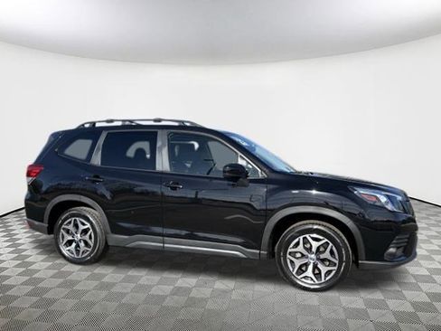 Certified 2023 Subaru Forester Premium image 7