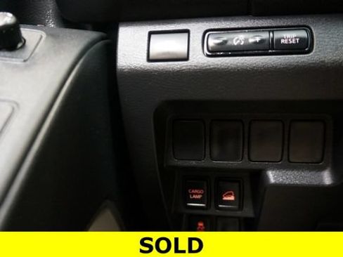Certified 2022 Nissan Frontier SV AWD/4WD image 25