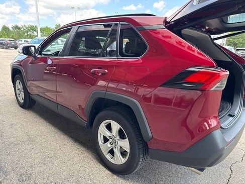 Used 2019 Toyota RAV4 XLE w/ Convenience Package AWD/4WD image 10