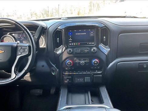 Used 2019 Chevrolet Silverado 1500 High Country image 30