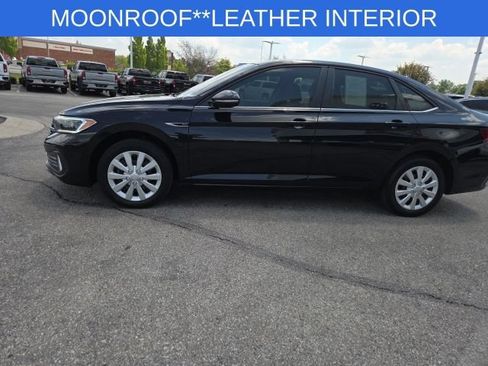 Used 2022 Volkswagen Jetta SEL FWD image 12