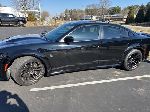Used 2020 Dodge Charger SRT Hellcat w/ Harman/Kardon Audio Group image 19