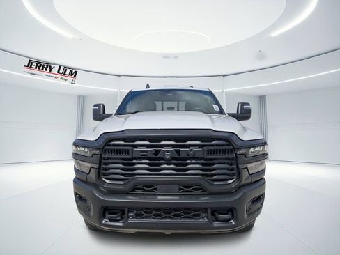 New 2026 RAM 2500 Tradesman AWD/4WD image 8