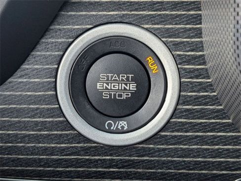 Certified 2021 RAM 1500 Limited w/ Body Color Bumper Group image 25