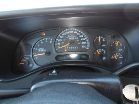 Used 2004 Chevrolet Tahoe LS AWD/4WD image 15